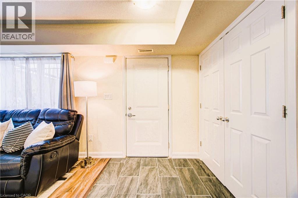 350 Fisher Mills Road Unit# 29, Cambridge, Ontario  N3C 0G8 - Photo 3 - 40807541