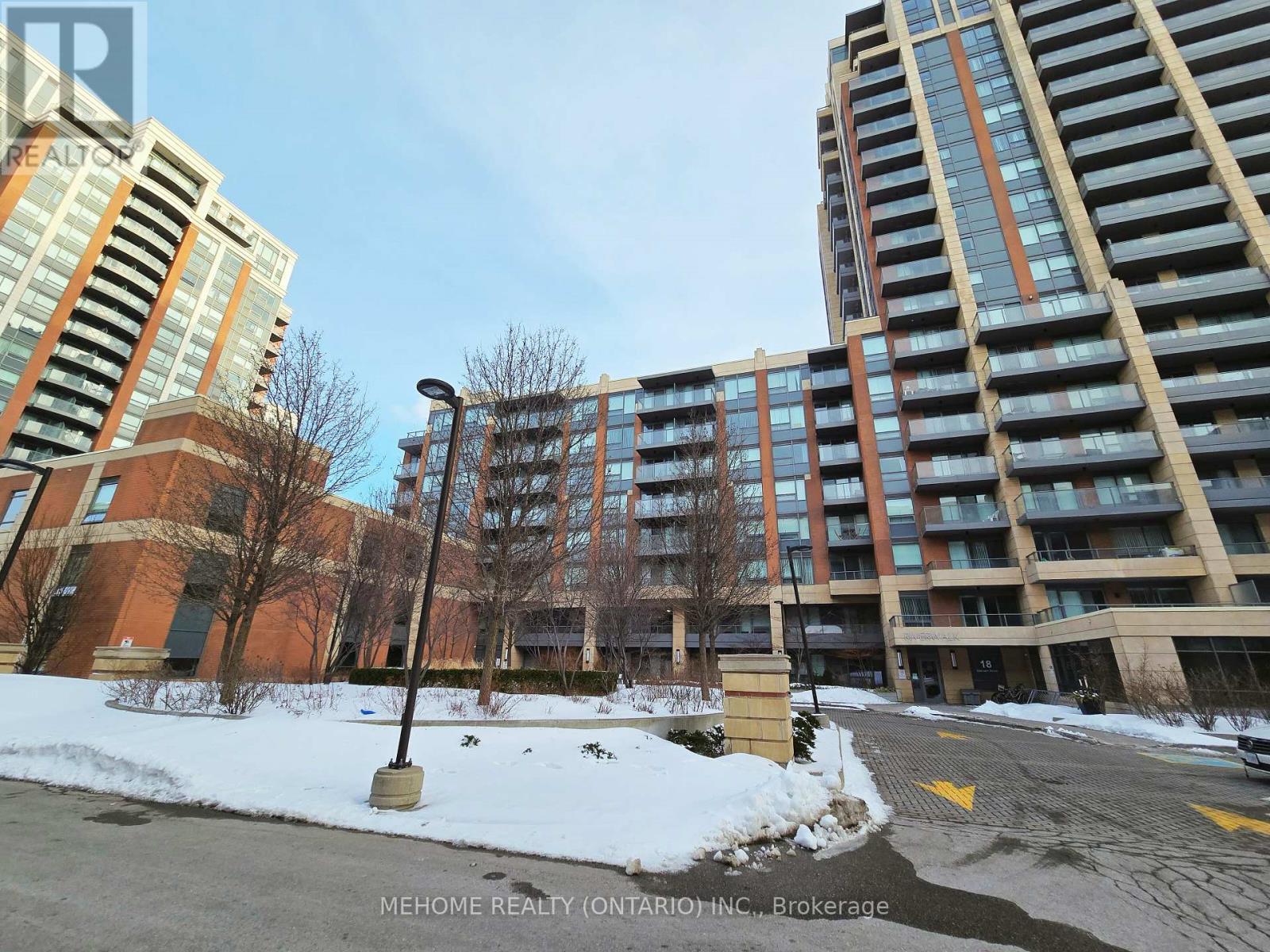 708 - 18 Uptown Drive, Markham (Unionville), Ontario  L3R 5M5 - Photo 2 - N12825846