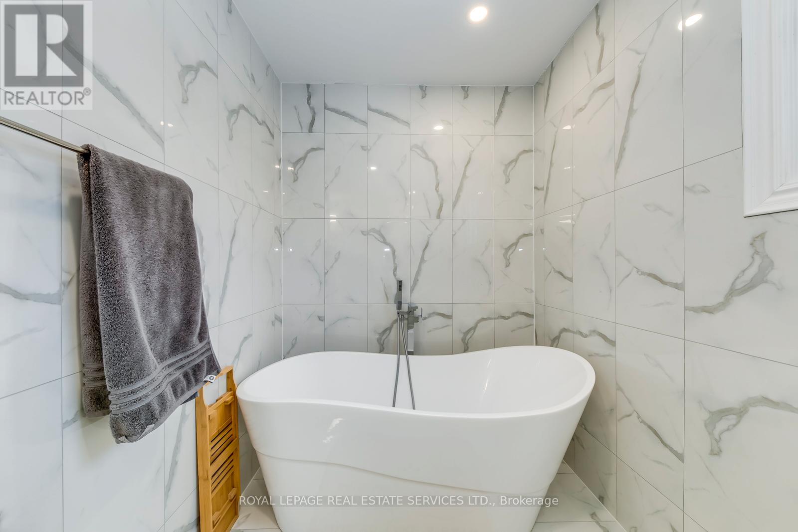 68 Nadine Crescent, Markham (Unionville), Ontario  L3R 7Y5 - Photo 34 - N12825858