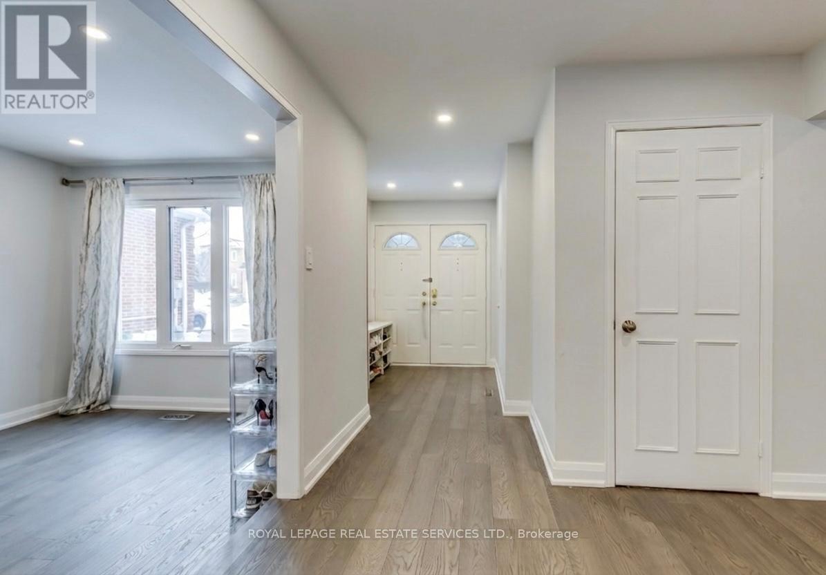 68 Nadine Crescent, Markham (Unionville), Ontario  L3R 7Y5 - Photo 6 - N12825858