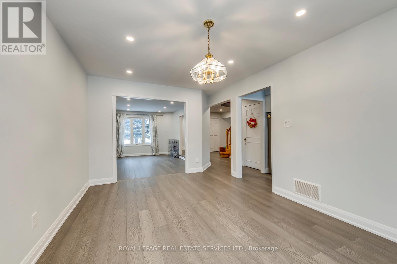 68 Nadine Crescent, Markham (Unionville), Ontario  L3R 7Y5 - Photo 9 - N12825858