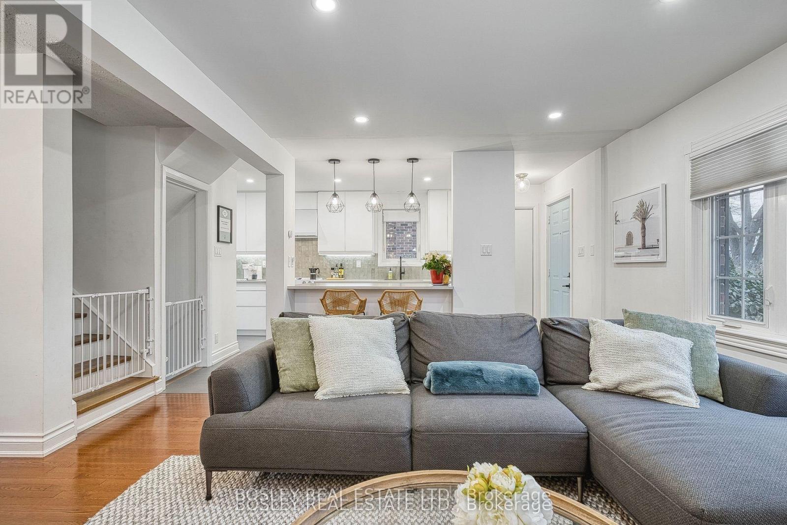 29 Patika Avenue, Toronto, Ontario  M9N 2E7 - Photo 17 - W12815804