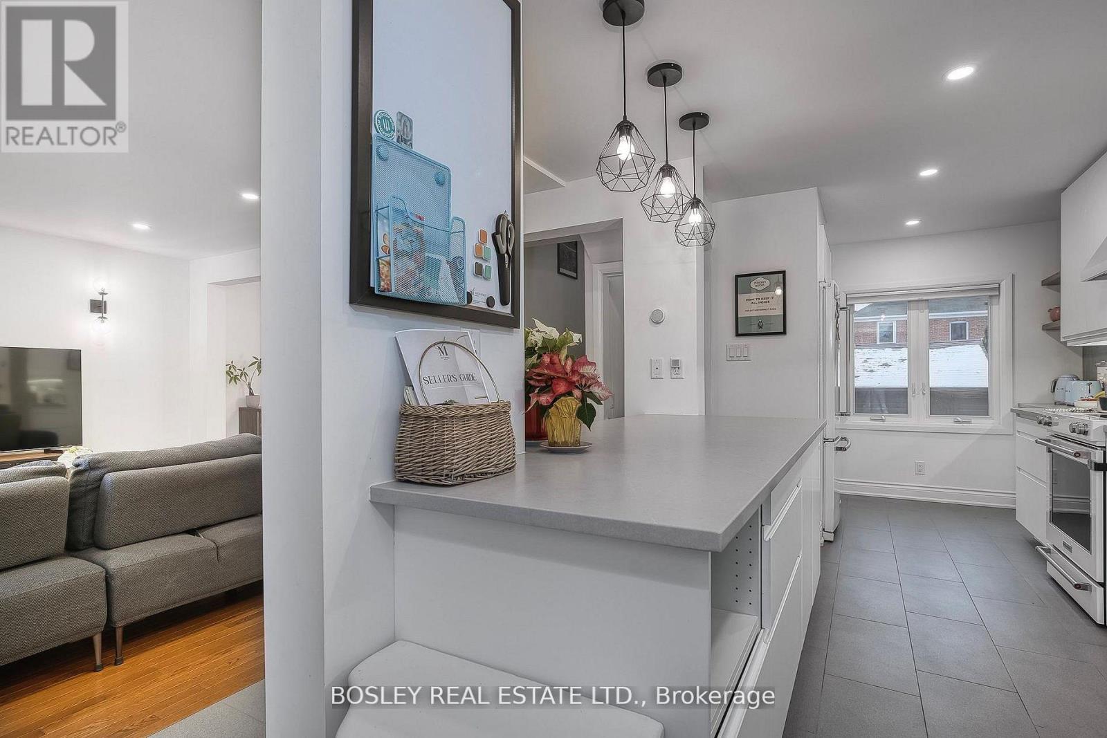 29 Patika Avenue, Toronto, Ontario  M9N 2E7 - Photo 8 - W12815804