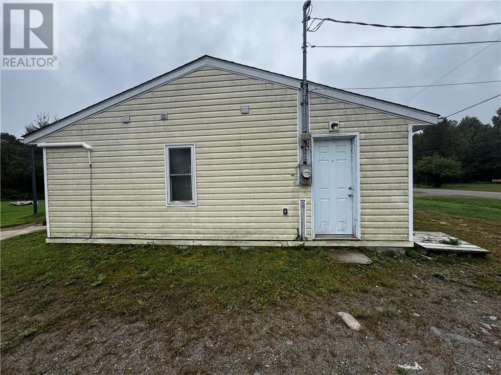 20 Shingwauk, Blind River, Ontario  P0R 1B0 - Photo 2 - 2126611
