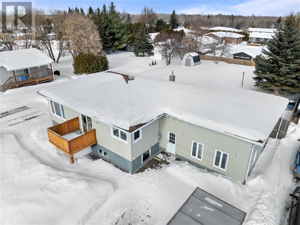 724 Notre Dame Avenue W, Azilda, Ontario  P0M 1B0 - Photo 3 - 2126607