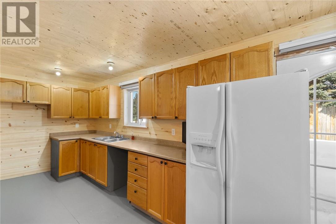 724 Notre Dame Avenue W, Azilda, Ontario  P0M 1B0 - Photo 42 - 2126607