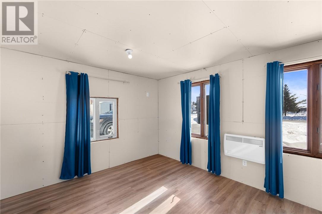 724 Notre Dame Avenue W, Azilda, Ontario  P0M 1B0 - Photo 44 - 2126607