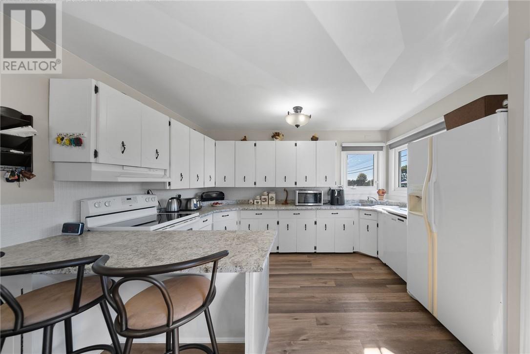 724 Notre Dame Avenue W, Azilda, Ontario  P0M 1B0 - Photo 8 - 2126607