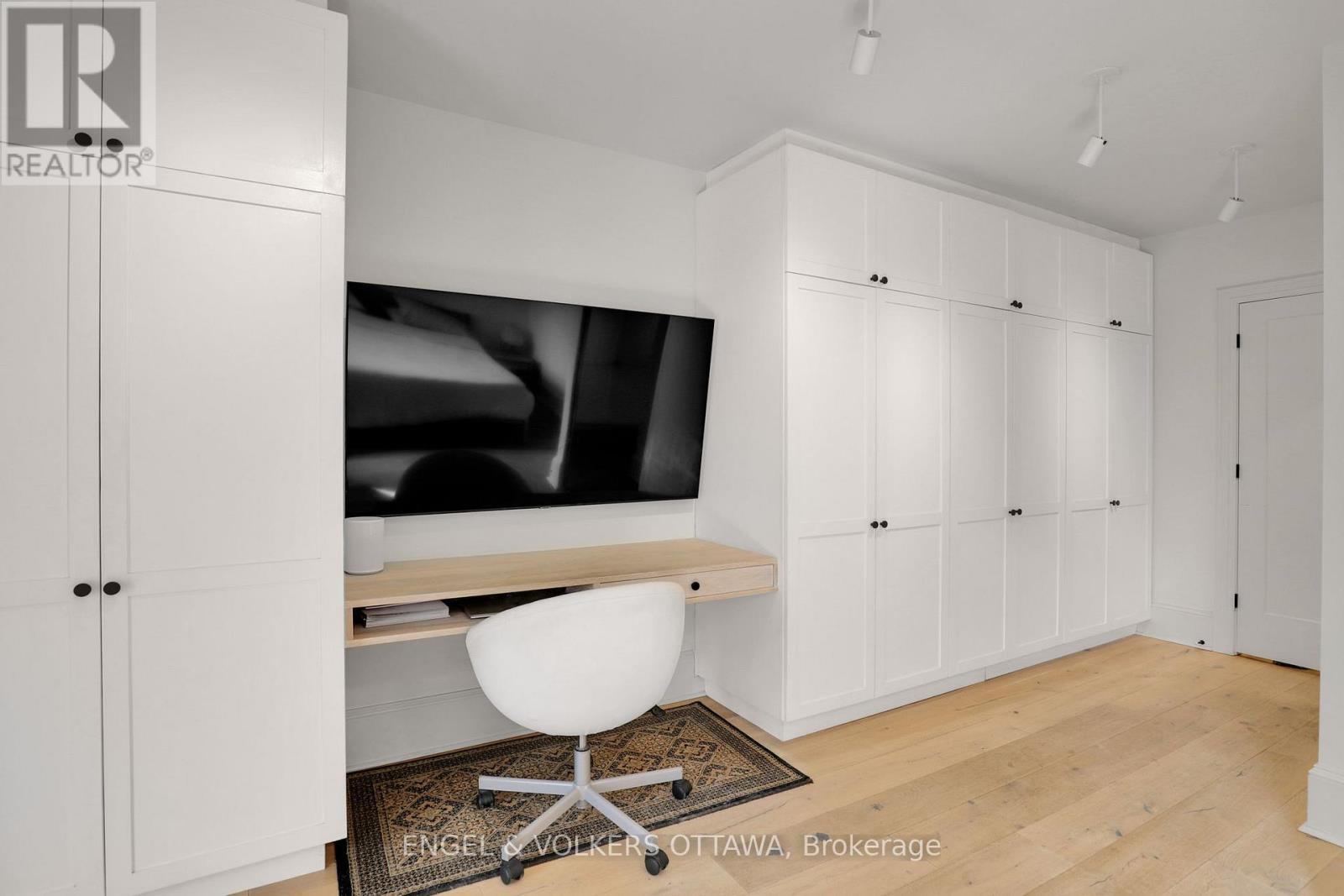 597 Maclaren Street, Ottawa, Ontario  K1R 5K8 - Photo 21 - X12804354