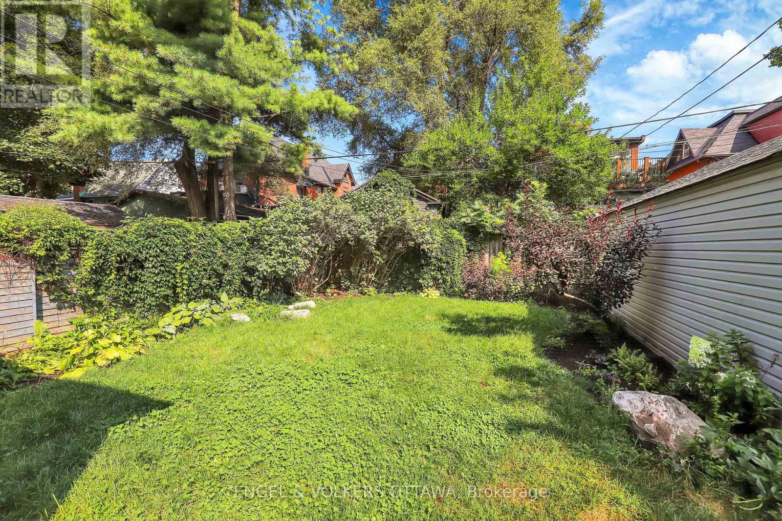 597 Maclaren Street, Ottawa, Ontario  K1R 5K8 - Photo 28 - X12804354