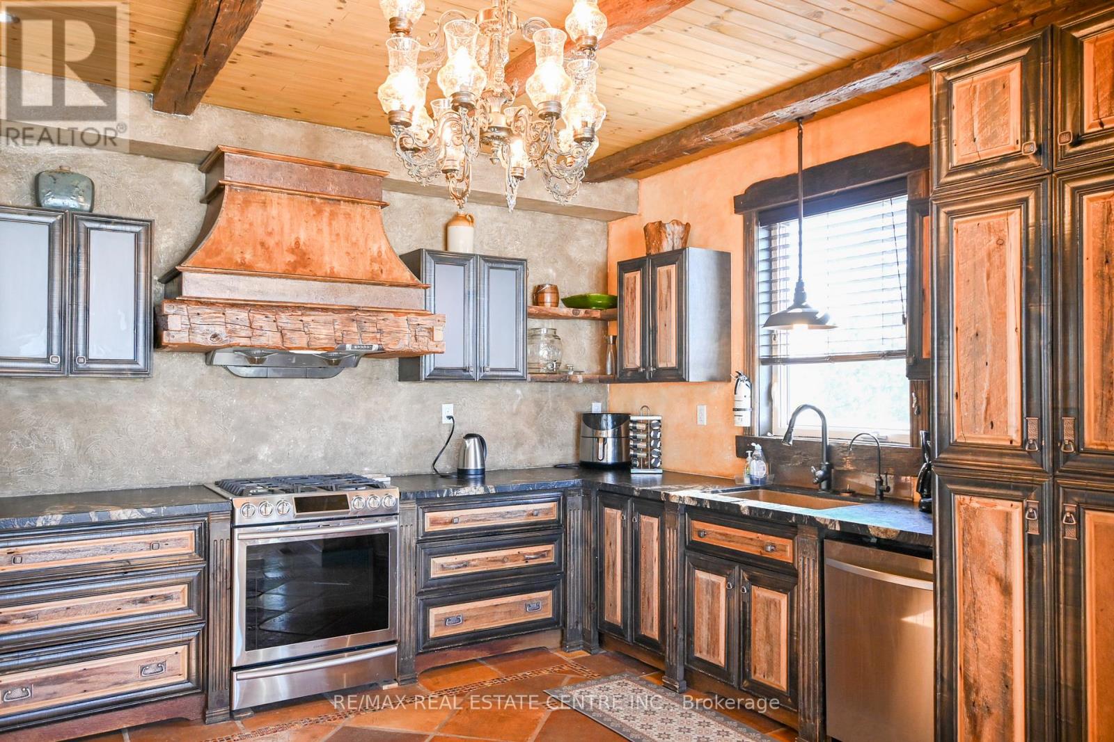 796 Dorcas Bay Road, Northern Bruce Peninsula, Ontario  N0H 2R0 - Photo 19 - X12825856