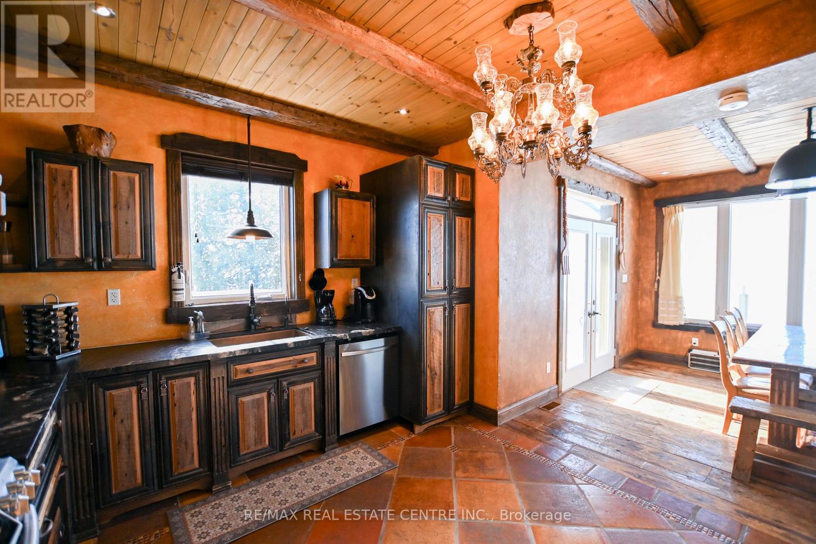 796 Dorcas Bay Road, Northern Bruce Peninsula, Ontario  N0H 2R0 - Photo 20 - X12825856