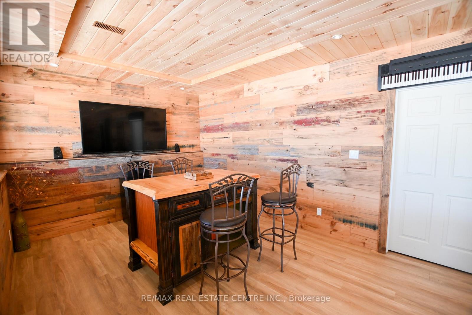 796 Dorcas Bay Road, Northern Bruce Peninsula, Ontario  N0H 2R0 - Photo 38 - X12825856