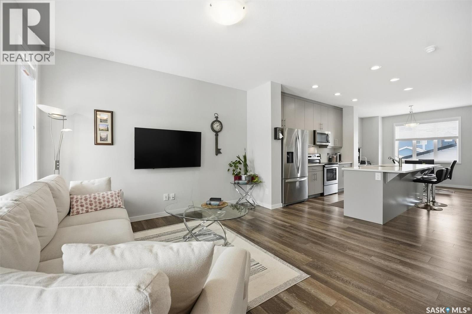 147 Newton Way, Saskatoon, Saskatchewan  S7V 0N6 - Photo 2 - SK029061