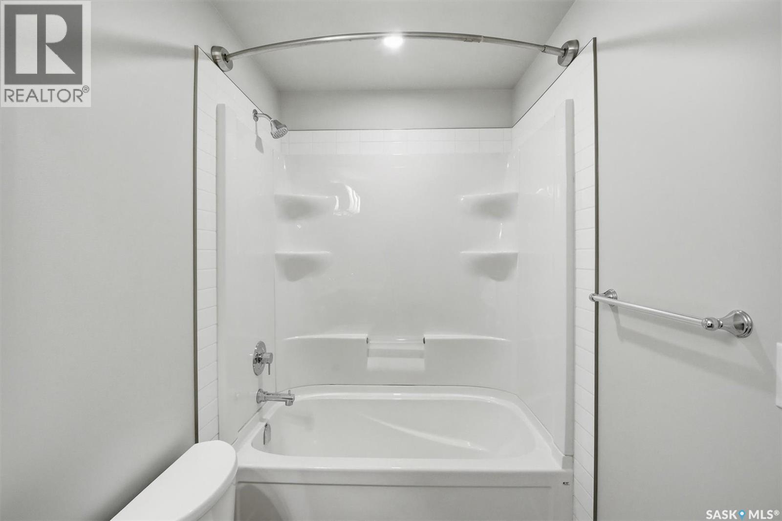 147 Newton Way, Saskatoon, Saskatchewan  S7V 0N6 - Photo 32 - SK029061