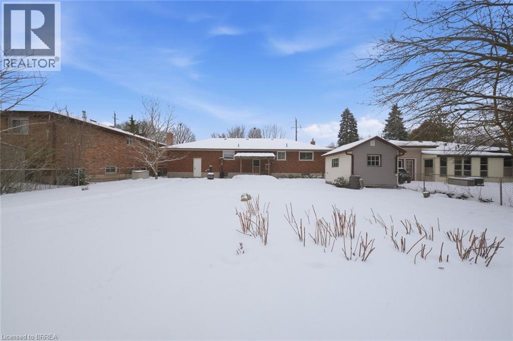 247 Memorial Drive, Brantford, Ontario  N3R 5T2 - Photo 30 - 40805448