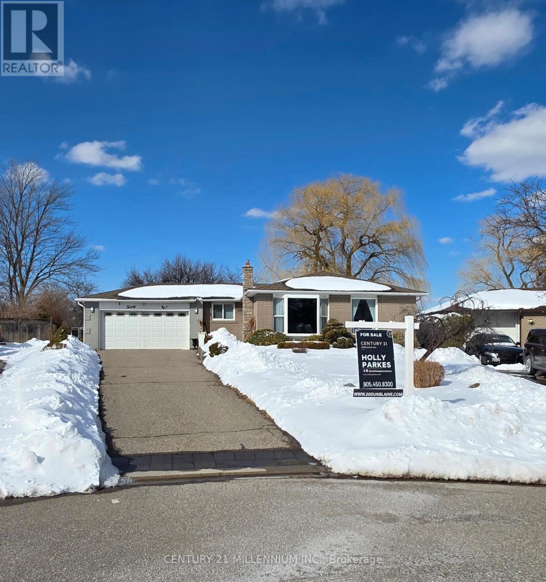 20 Dunblaine Crescent, Brampton, Ontario  L6T 3H2 - Photo 1 - W12500990