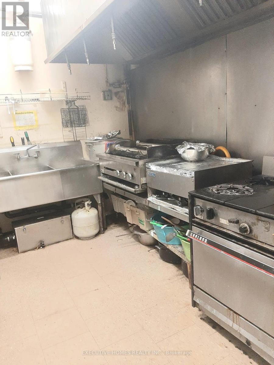 68 - 2300 Finch Avenue, Toronto, Ontario  M9M 2Y3 - Photo 9 - W12819520