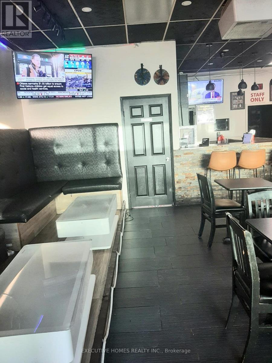 68 - 2300 Finch Avenue, Toronto, Ontario  M9M 2Y3 - Photo 5 - W12819520