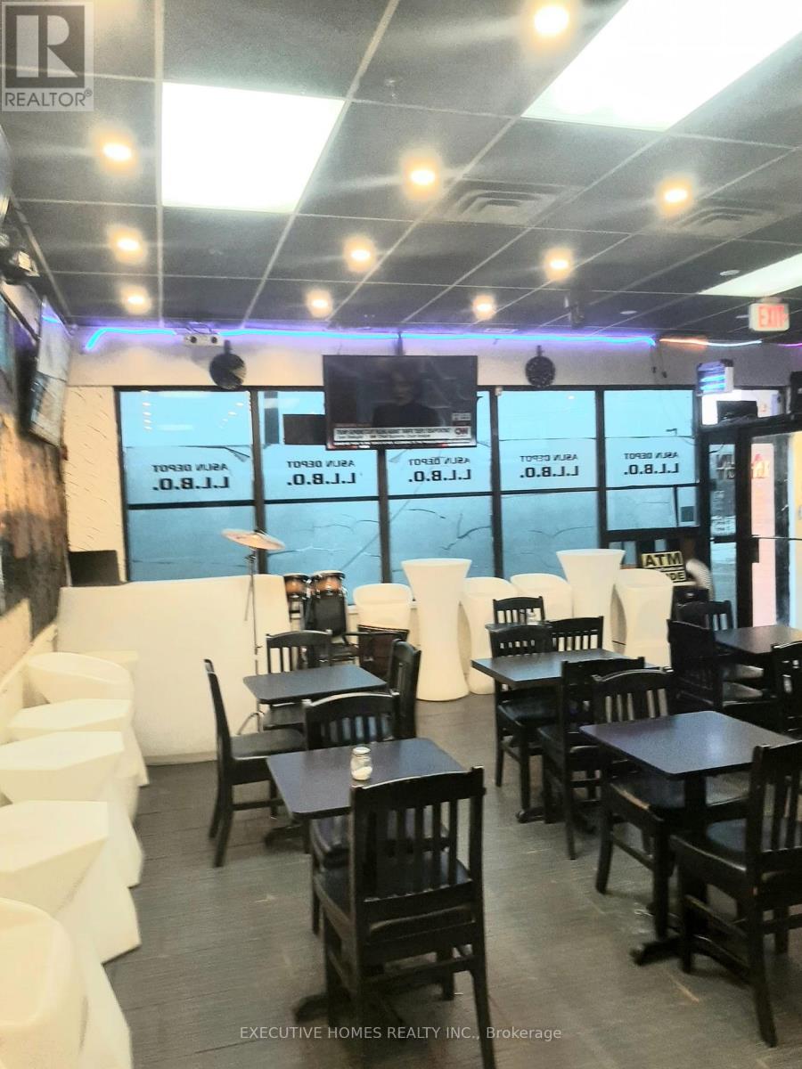 68 - 2300 Finch Avenue, Toronto, Ontario  M9M 2Y3 - Photo 6 - W12819520