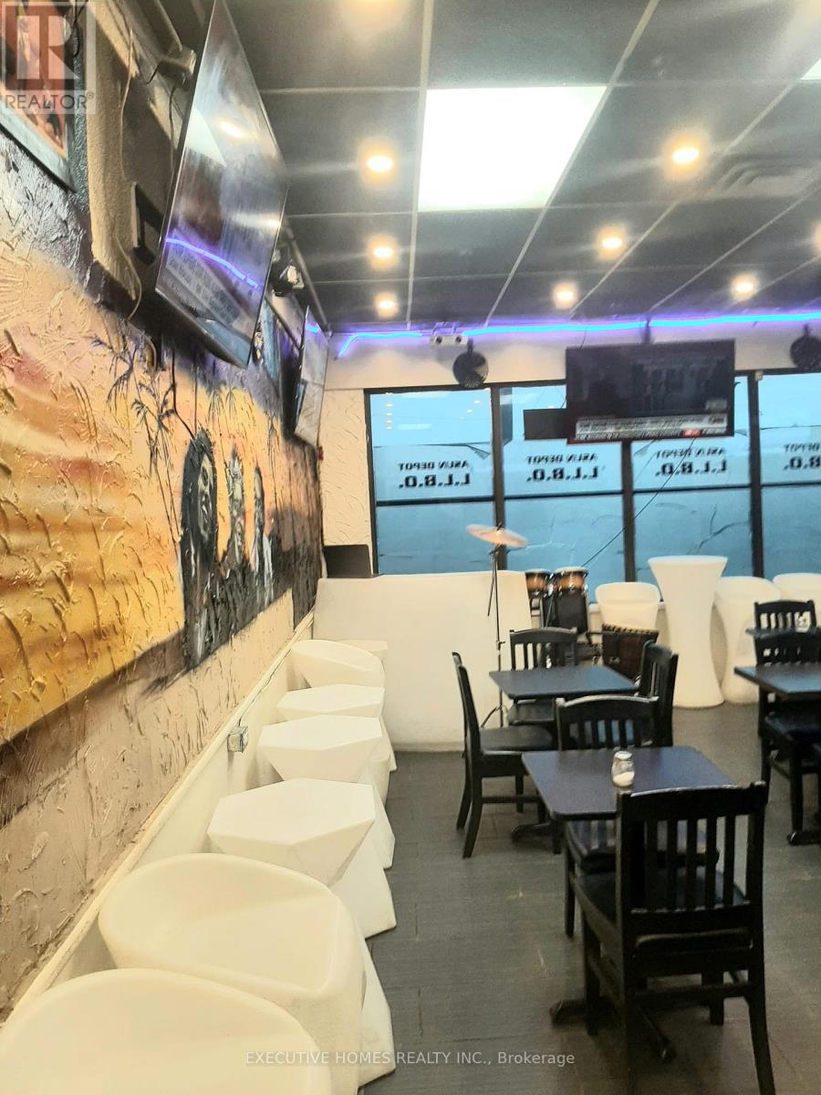 68 - 2300 Finch Avenue, Toronto, Ontario  M9M 2Y3 - Photo 7 - W12819520