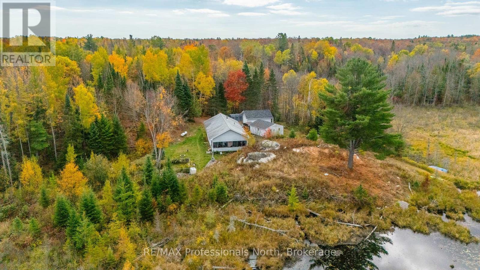 2179 South Lake Road, Minden Hills, Ontario K0M 2K0 - Photo 2 - X12825938