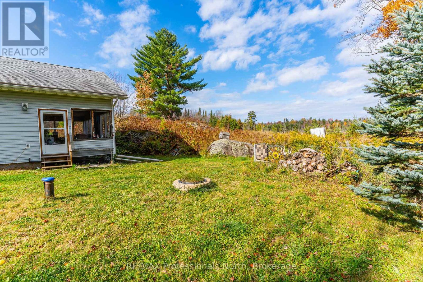 2179 South Lake Road, Minden Hills, Ontario K0M 2K0 - Photo 24 - X12825938