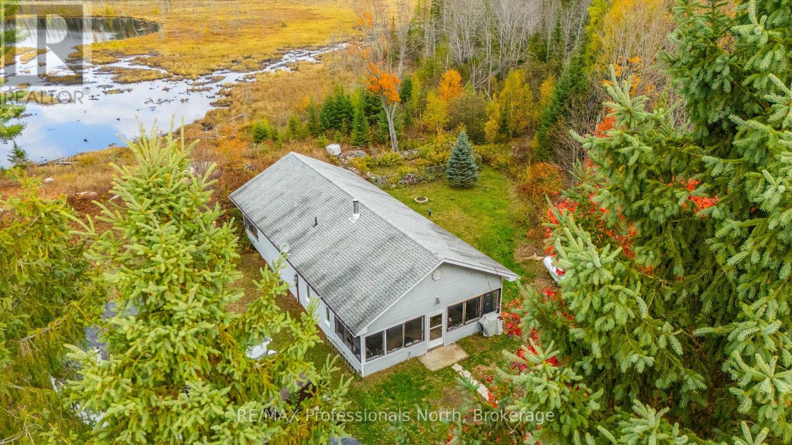 2179 South Lake Road, Minden Hills, Ontario K0M 2K0 - Photo 3 - X12825938