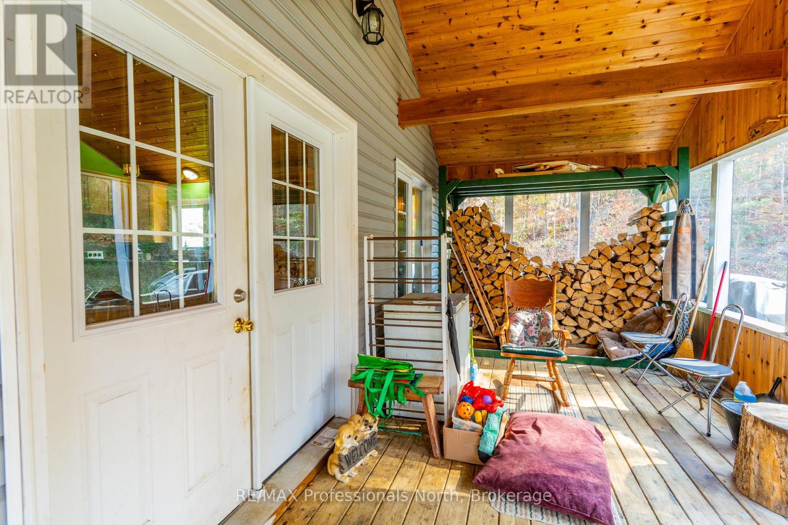 2179 South Lake Road, Minden Hills, Ontario K0M 2K0 - Photo 4 - X12825938