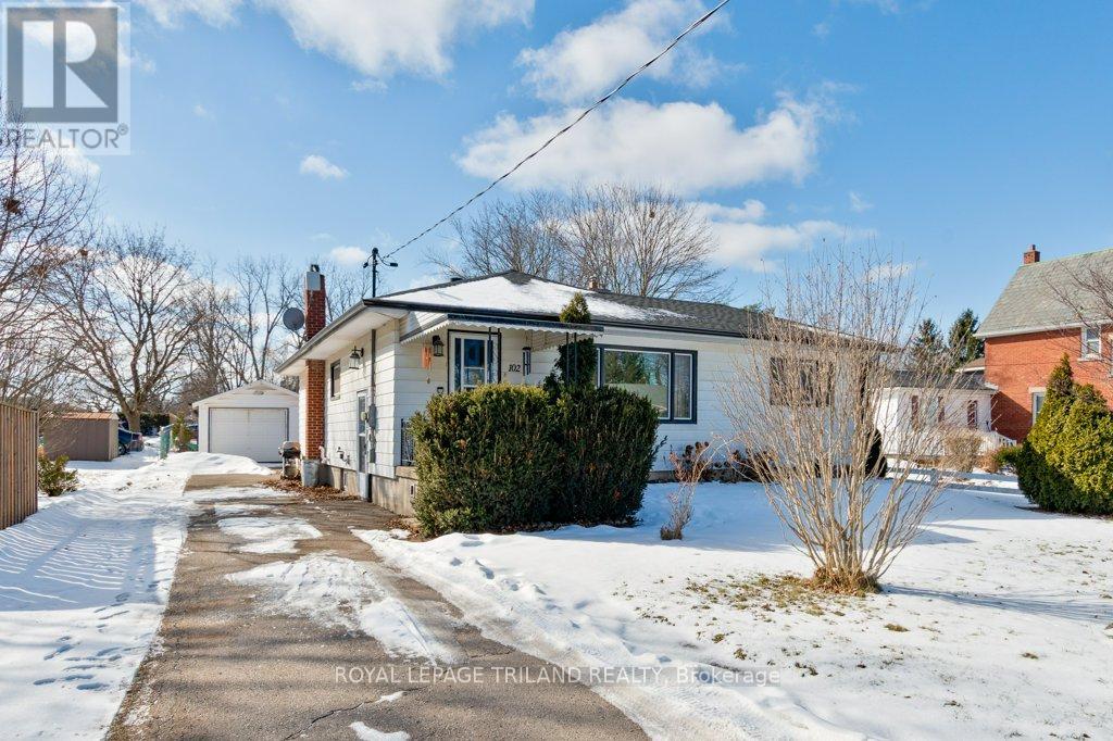 102 Steele Street, St. Thomas, Ontario  N5R 2Y5 - Photo 1 - X12825930