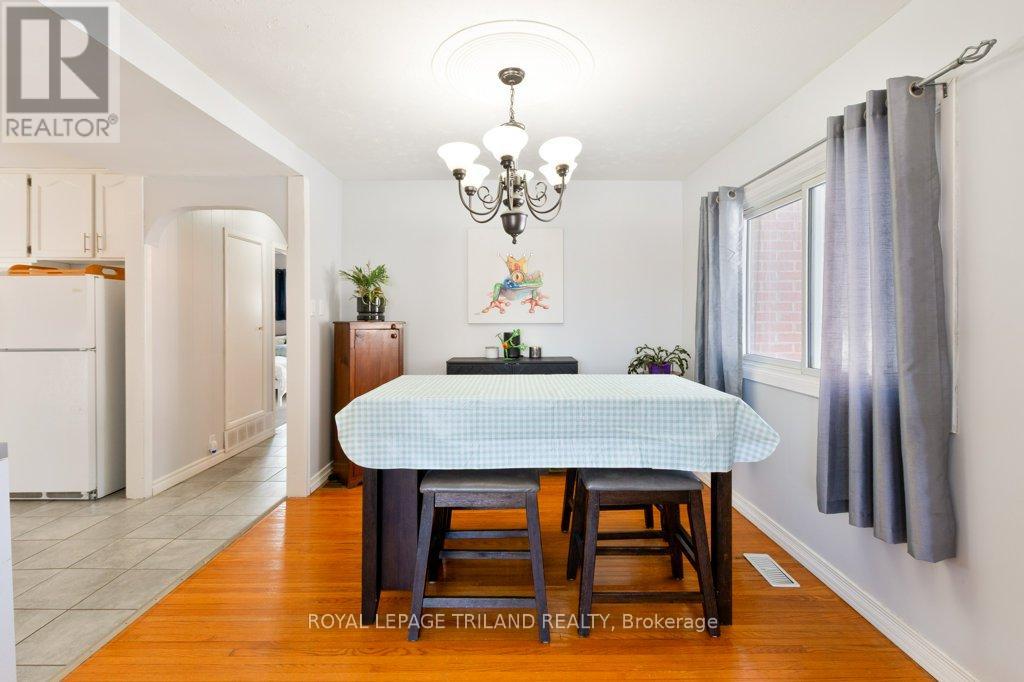 102 Steele Street, St. Thomas, Ontario  N5R 2Y5 - Photo 8 - X12825930