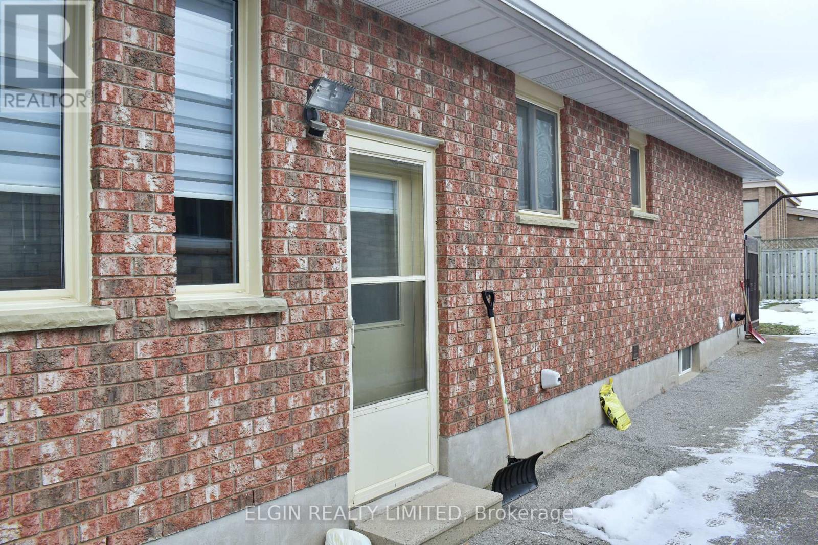 10 Palmer Court, St. Thomas, Ontario  N5R 5Y9 - Photo 25 - X12825958