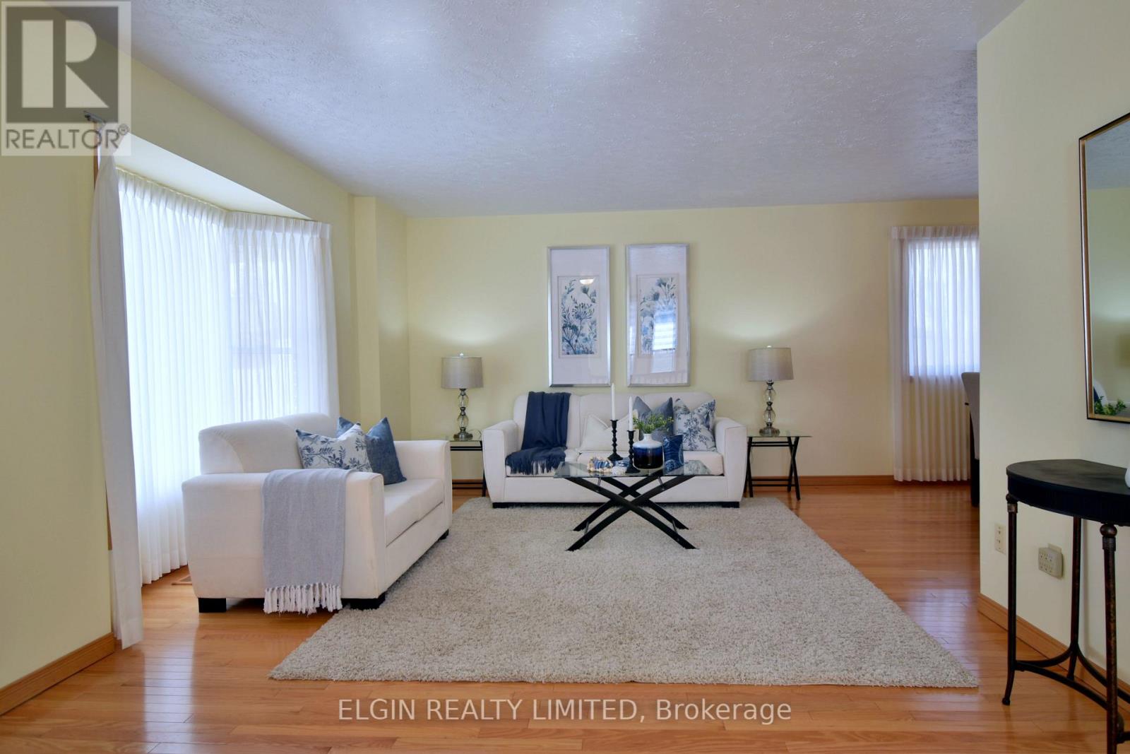 10 Palmer Court, St. Thomas, Ontario  N5R 5Y9 - Photo 3 - X12825958