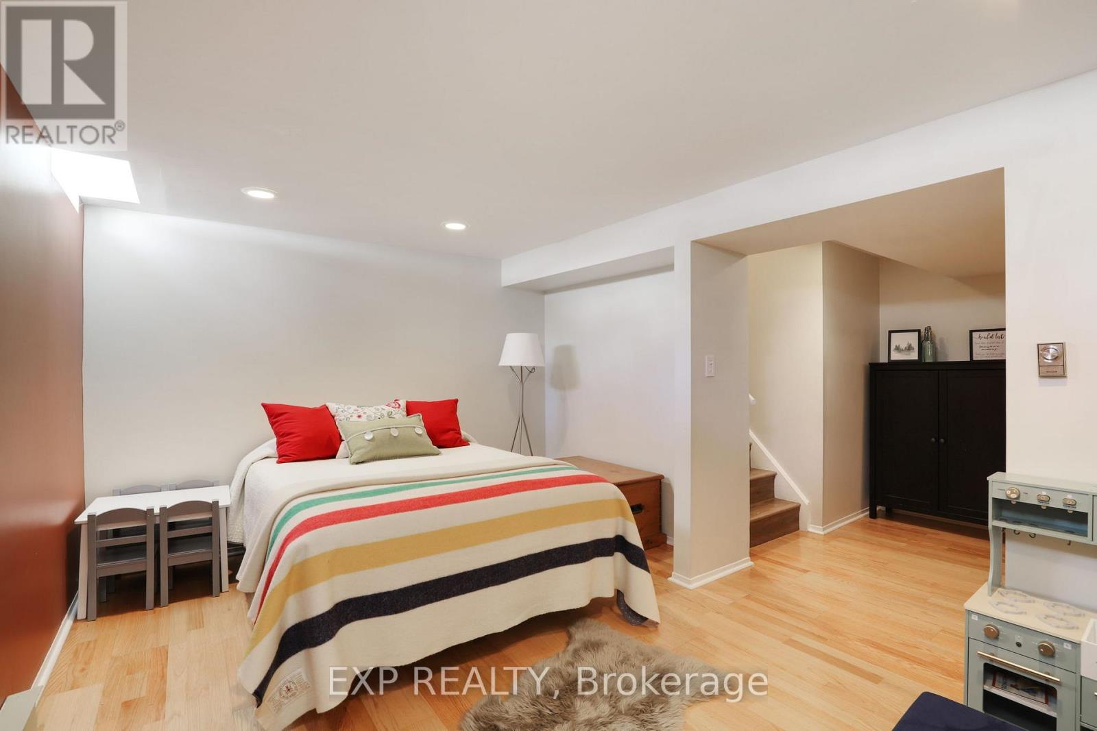 39 Barra Avenue, Ottawa, Ontario  K2L 2R9 - Photo 27 - X12825950