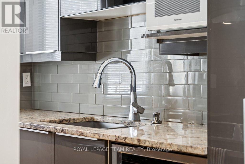 109 - 15b Forester Crescent, Ottawa, Ontario  K2H 8Y1 - Photo 13 - X12825952