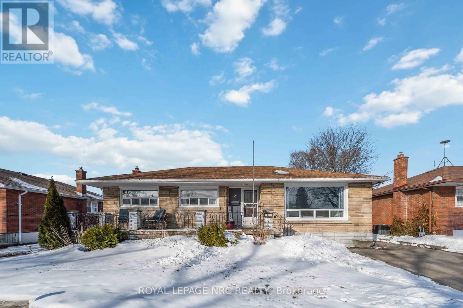 27 BARRON STREET, Welland, Ontario