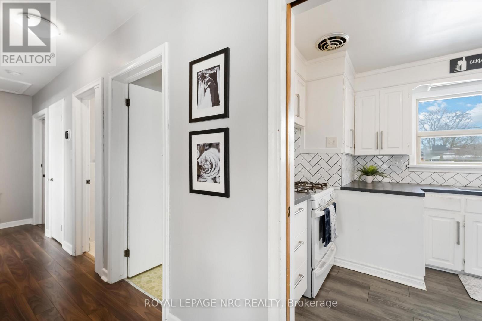 27 Barron Street, Welland, Ontario  L3C 2K4 - Photo 11 - X12825934