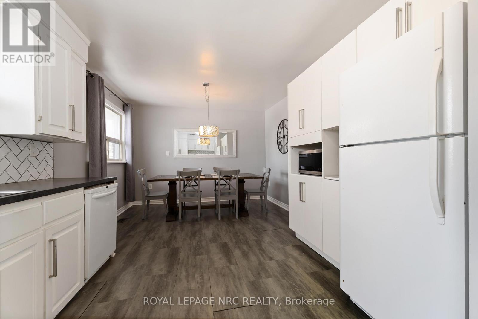 27 Barron Street, Welland, Ontario  L3C 2K4 - Photo 13 - X12825934