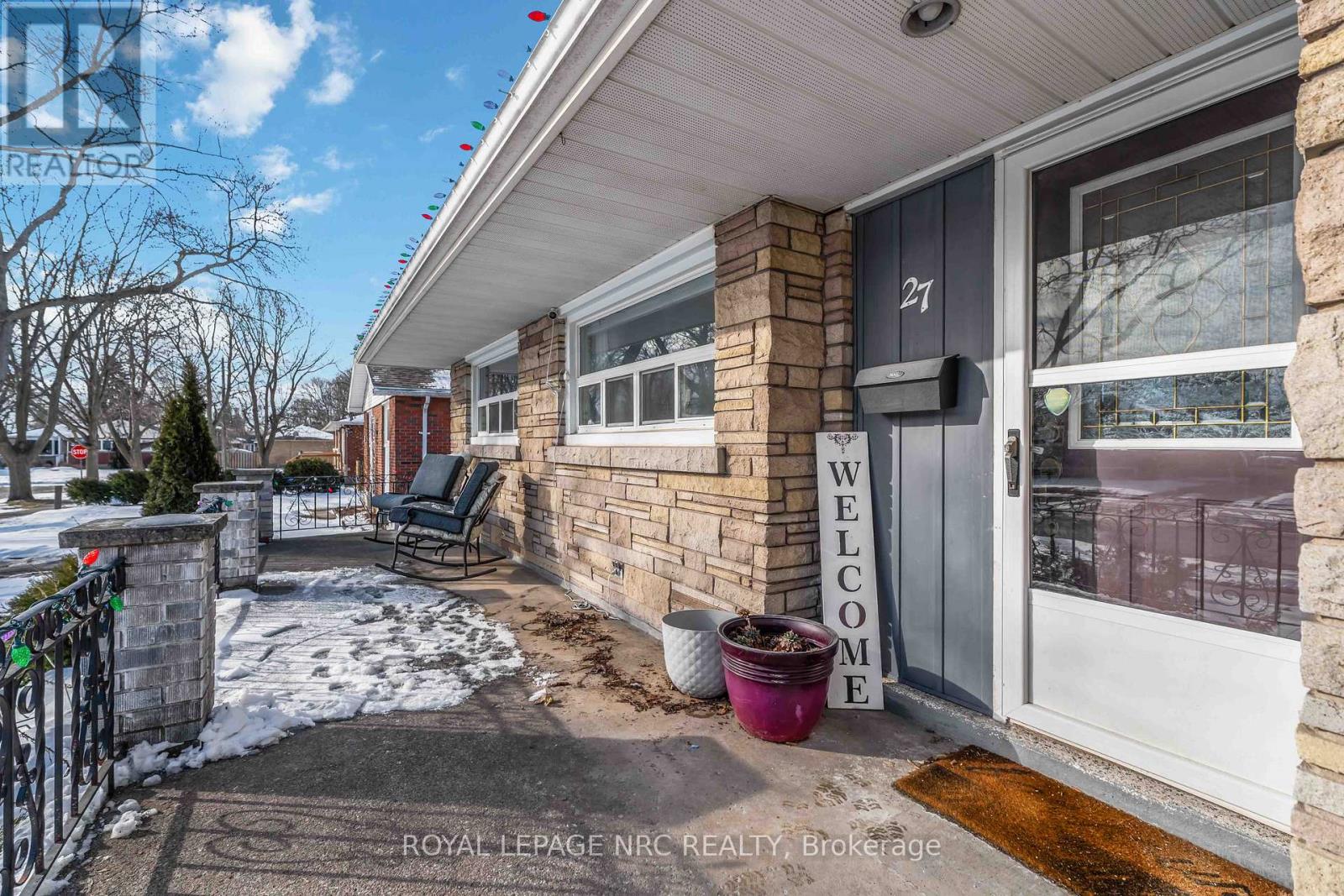 27 Barron Street, Welland, Ontario  L3C 2K4 - Photo 4 - X12825934