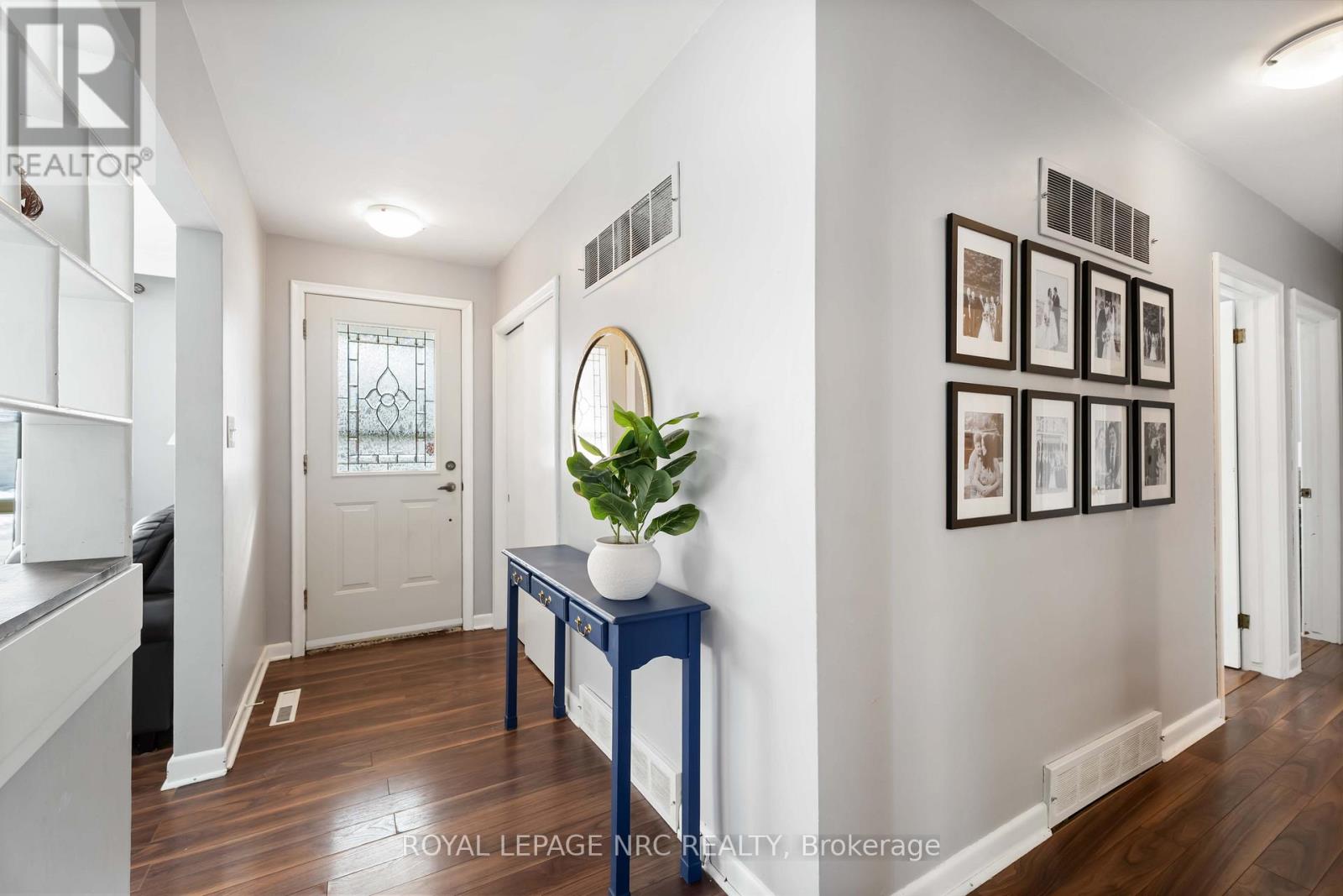 27 Barron Street, Welland, Ontario  L3C 2K4 - Photo 5 - X12825934