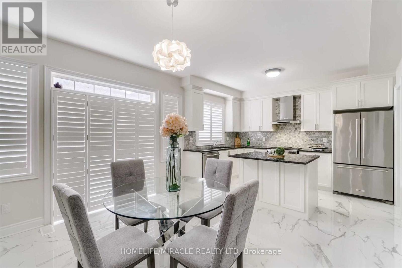 8 Buttonwood Road, Brampton, Ontario  L6P 4J9 - Photo 10 - W12824168