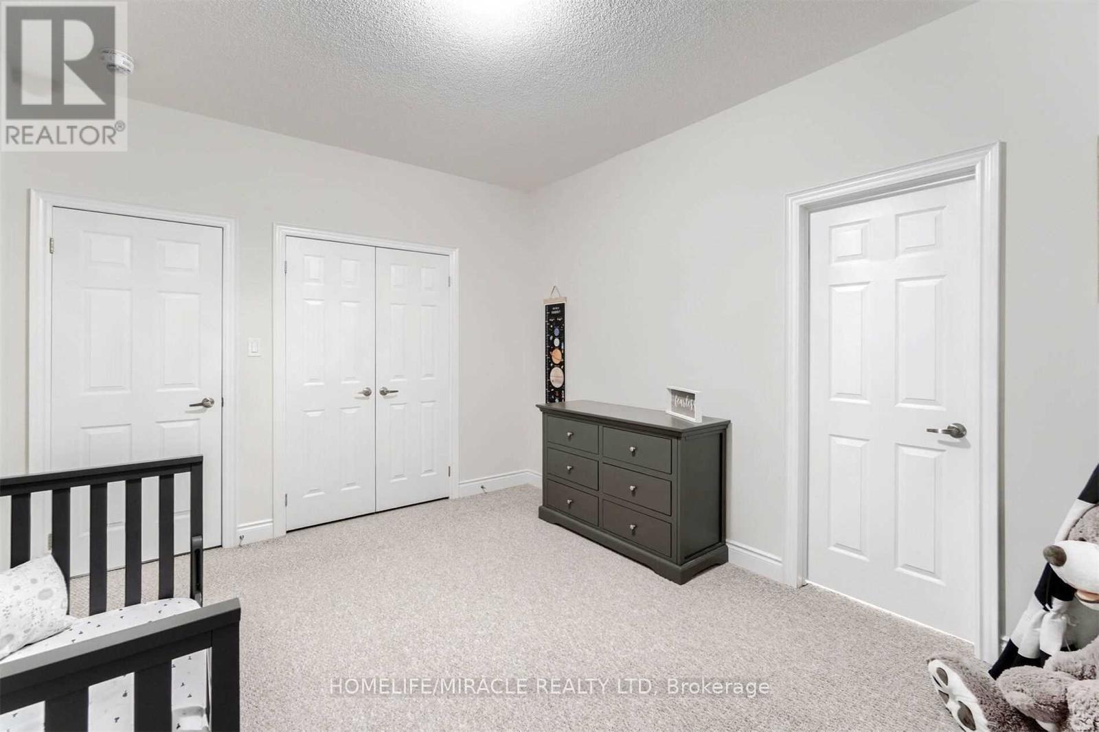 8 Buttonwood Road, Brampton, Ontario  L6P 4J9 - Photo 14 - W12824168