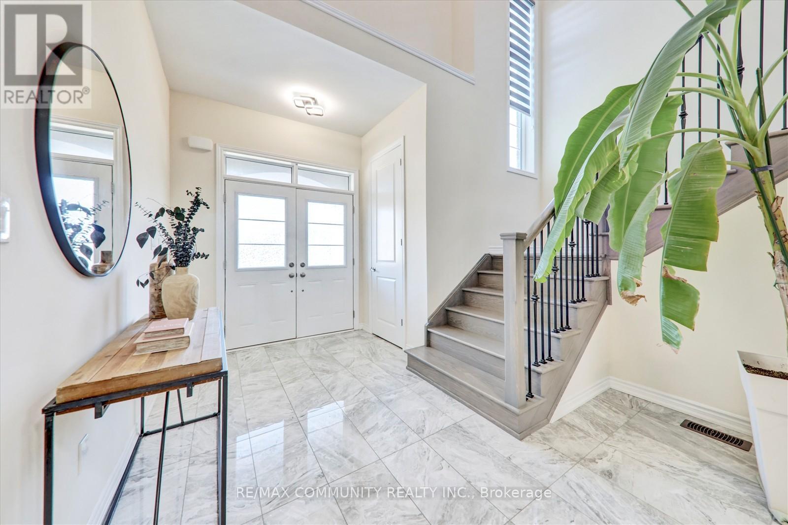 150 Jonkman Boulevard, Bradford West Gwillimbury, Ontario  L3Z 4J8 - Photo 5 - N12822482