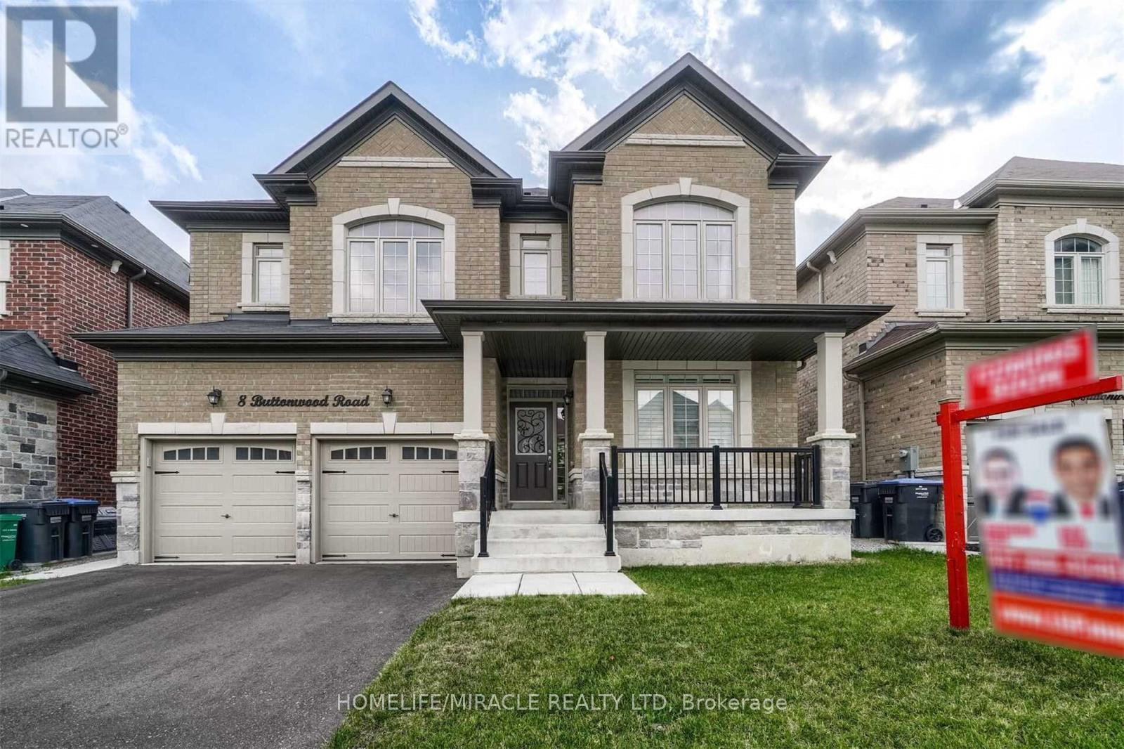 8 BUTTONWOOD ROAD, Brampton, Ontario