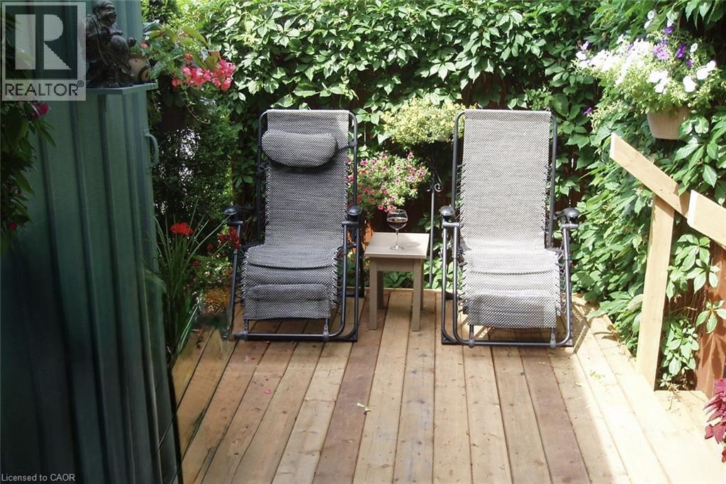 25 Bond Street S, Dundas, Ontario  L9H 3H2 - Photo 32 - 40807899