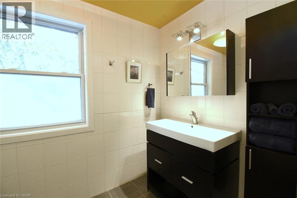 25 Bond Street S, Dundas, Ontario  L9H 3H2 - Photo 28 - 40807899