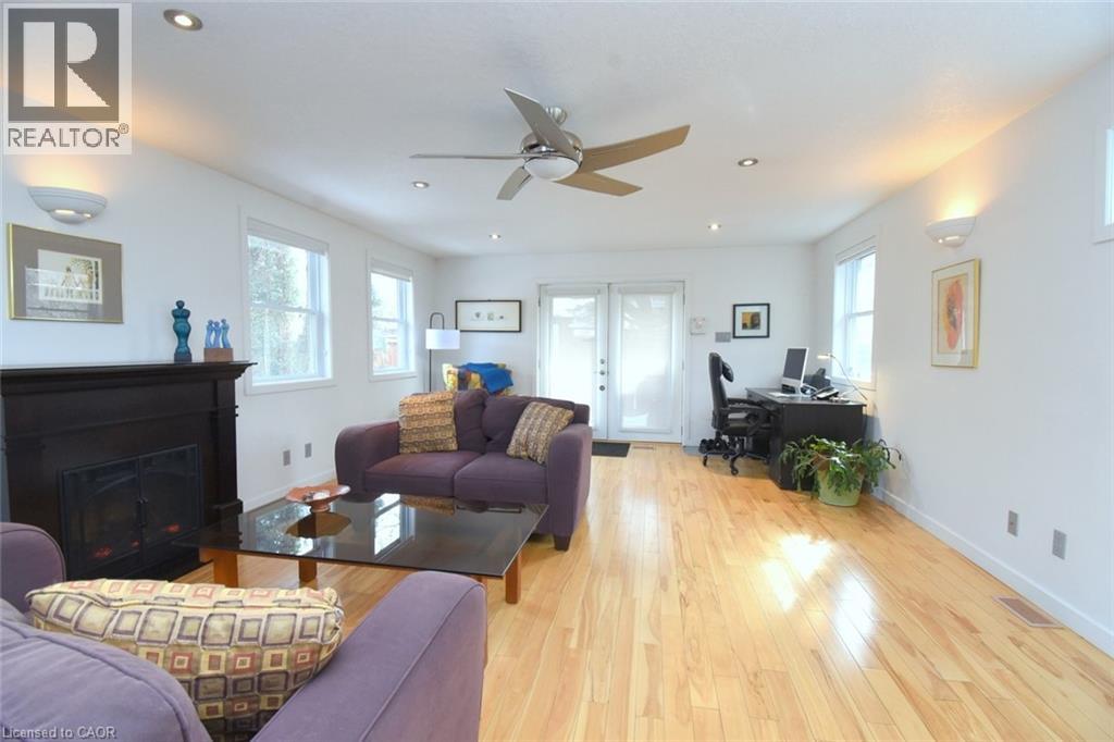 25 Bond Street S, Dundas, Ontario  L9H 3H2 - Photo 10 - 40807899