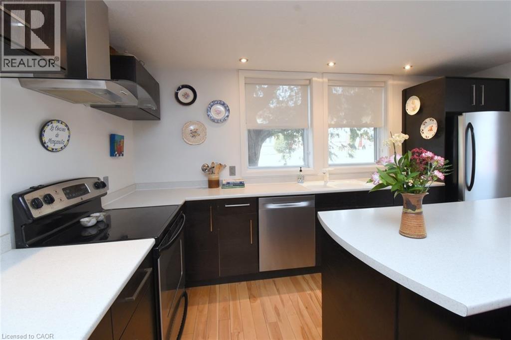 25 Bond Street S, Dundas, Ontario  L9H 3H2 - Photo 14 - 40807899