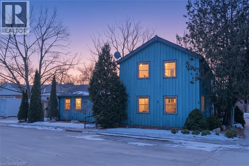 25 Bond Street S, Dundas, Ontario  L9H 3H2 - Photo 4 - 40807899