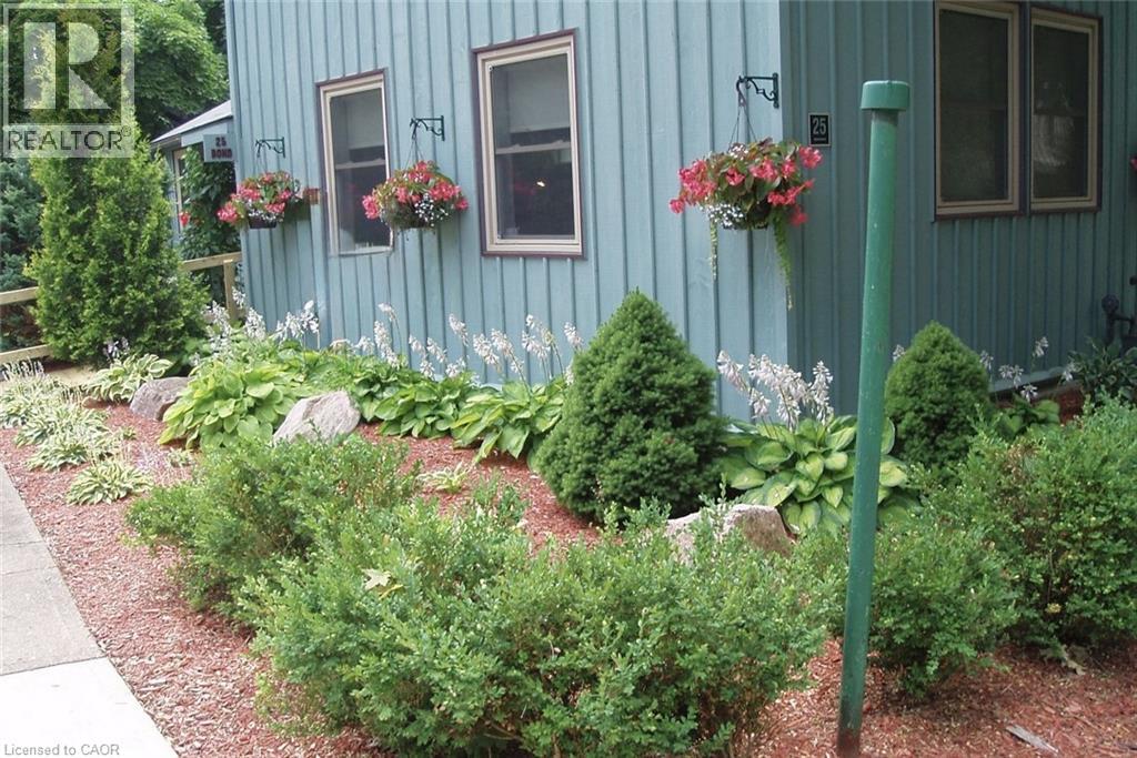 25 Bond Street S, Dundas, Ontario  L9H 3H2 - Photo 2 - 40807899